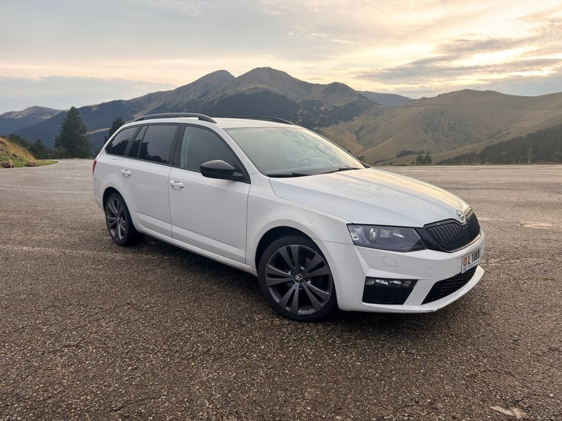 Skoda Octavia 2013 - foto 1