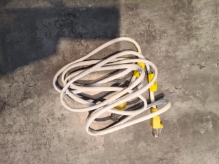 Amplificador de Antena AXL UHF 2 Salidas