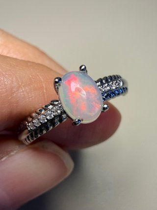Anillo de Lepidolita y anillo de ópalo de Etiopía