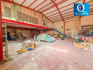Nave industrial en venta en Pla de Bon Repós en Alicante