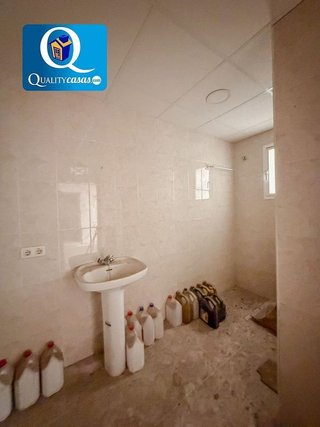 Nave industrial en venta en Pla de Bon Repós en Alicante