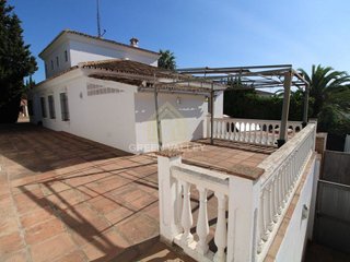 Chalet en venta en San Enrique-Guadiaro-Pueblo Nuevo en San Roque