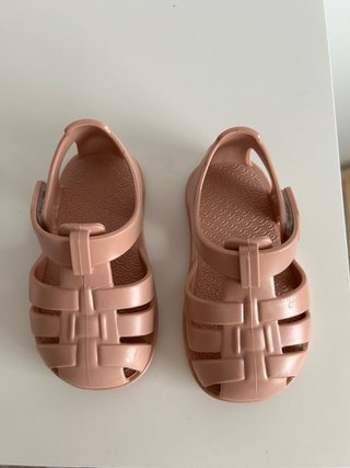 Sandalias Igor niña rosa talla 20