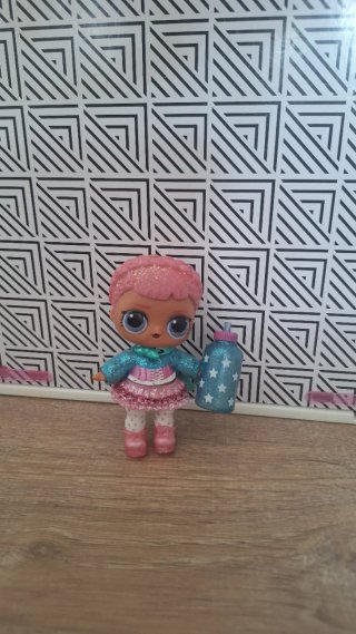 Muñeca LOL con accesorios