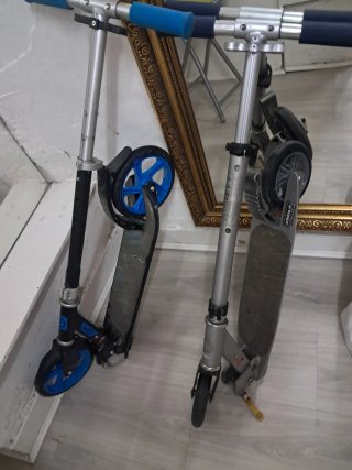 Due monopattini per bambini
