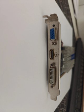 Tarjeta Gráfica Gigabyte GV-N210SL
