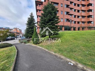 Garaje en venta en Huca - Prados en Oviedo