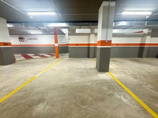 Garaje en venta en Zona Avenida al Vedat en Torrent