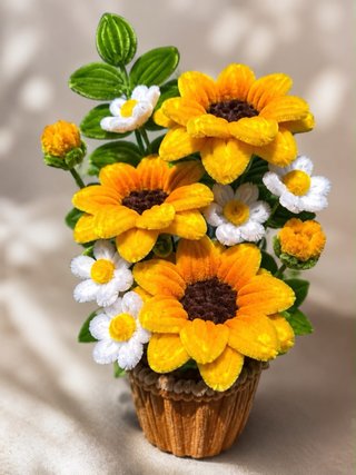 Vaso con Girasoli e Margherite in Scovolini