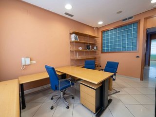 Oficina en venta en La Chantría - La Lastra en León