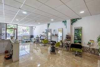 Local comercial en venta en Residencial Triana - Barrio Alto en Gabias (Las)