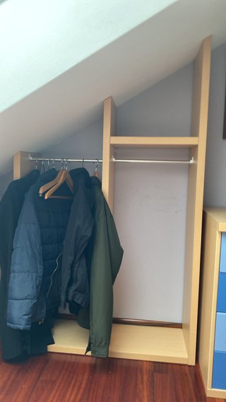 Armario juvenil modular madera y azul