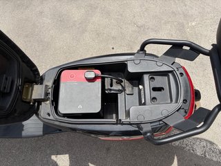 Moto eléctrica NIU MQi+ Sport Negra/Roja