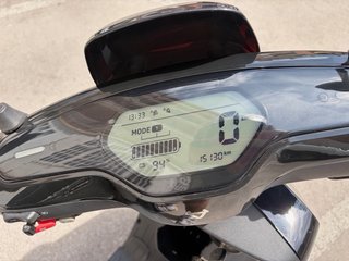 Moto eléctrica NIU MQi+ Sport Negra/Roja