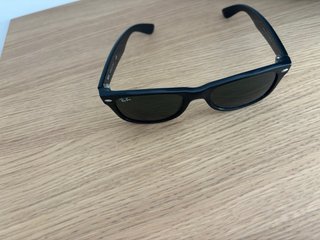 Gafas de sol Ray-Ban negras