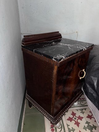 Mesita de noche madera y mármol