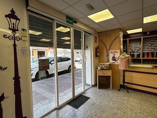 Local comercial en venta en Villayuventus-Renfe en Parla