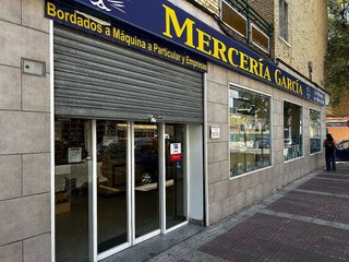 Local comercial en venta en Villayuventus-Renfe en Parla