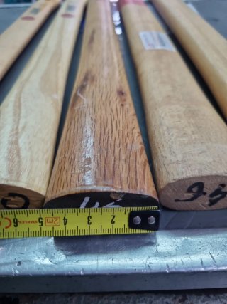 Mangos de hacha de madera