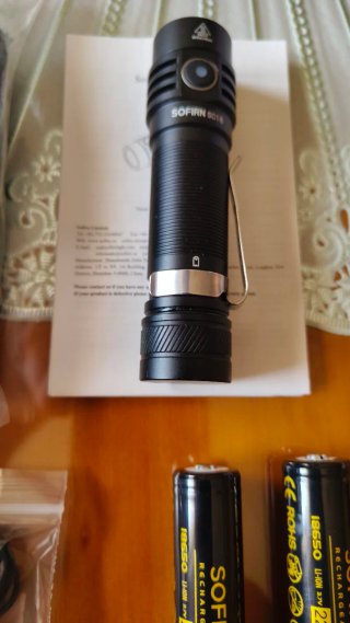 Linterna LED Sofirn SC18 negra 1800LM SST40