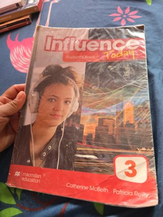 INFLUENCE TODAY 3 Student's book: libro de text...