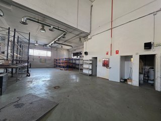 Nave industrial en venta en San Andrés en Madrid