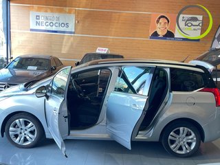 Peugeot 5008 Allure 1.6 THP 156
