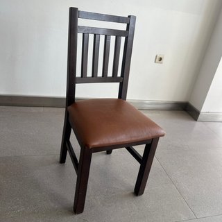 Silla de comedor madera y cuero