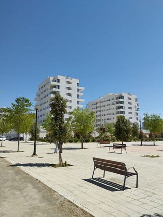Local comercial en alquiler en Avda. Federico Garcia Lorca - Nueva Estación Autobuses en Granada