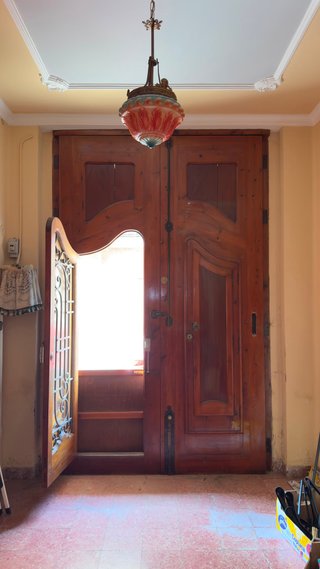 Puerta doble madera señorial antigua