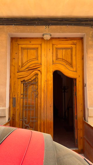 Puerta doble madera señorial antigua