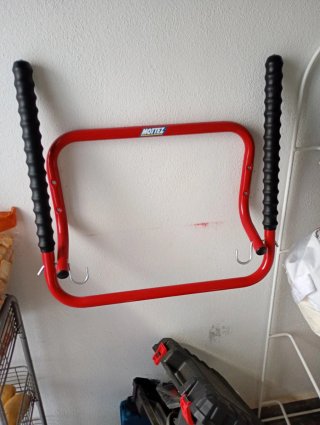 Soporte Pared Bicicleta Mottez Rojo