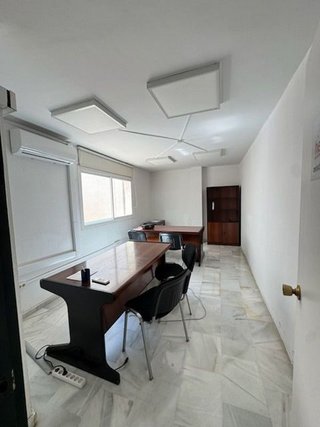 Oficina en venta en La Malagueta - La Caleta en Málaga