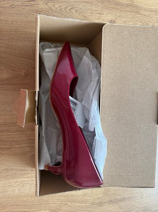 Zapatos de tacón rojos Mango