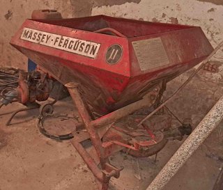 Abonadora Massey Ferguson 400 Kg