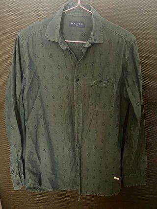 Camisa Scalpers verde estampada Talla 38