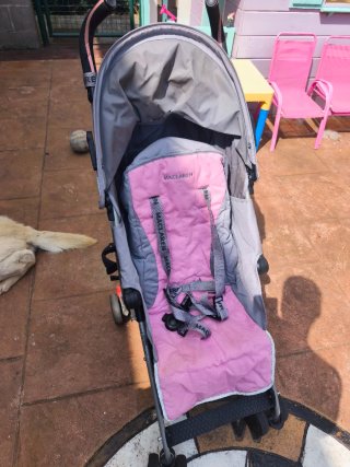 Silla de paseo Maclaren rosa y gris