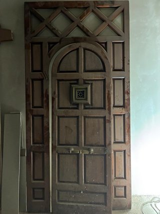 Puerta madera estilo modernista