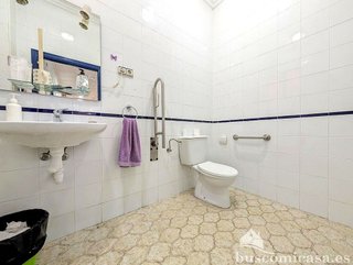 Local comercial en venta en Centro Ciudad en Linares
