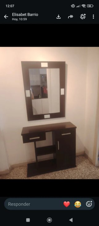 Mueble recibidor con espejo