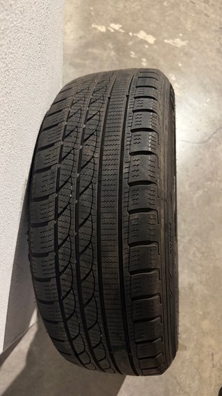 Llantas Autec Kitano con Neumático Incluido