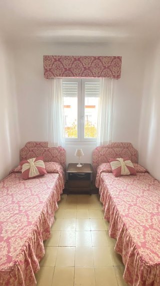 Cabeceros  cama  90 , colchas , bandó y cortinas