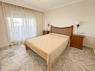 Ático en venta en La Dama de Noche-La Alzambra en Marbella