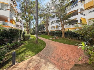 Ático en venta en La Dama de Noche-La Alzambra en Marbella