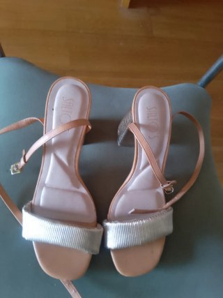 Zapatillas Brasileñas Negras y beige