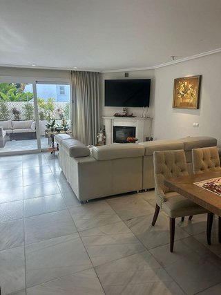 Casa adosada en alquiler en Lomas de Marbella Club en Marbella