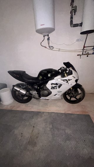 Hyosung GT 125 Deportiva