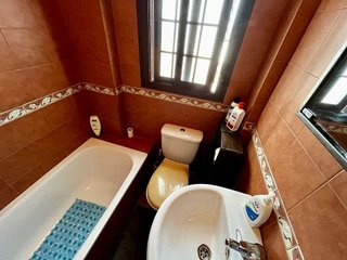 Casa adosada en venta en Olvera