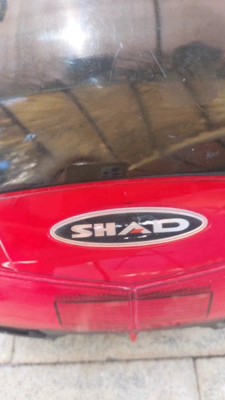 Baúl para moto SHAD