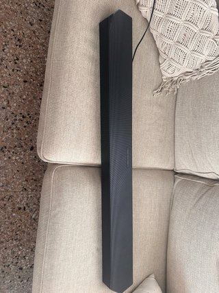 Barra de sonido negra